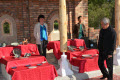 Торговля узбекскими товарами во внутреннем дворике Дворца эмира. 14.09.2013 г.