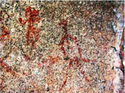 в 2км к ССВ от аула Теректы (Алексеевка) в скальном навесе из светлого гранита обнаружены рисунки, выполненные красной, желтой и черной охрой