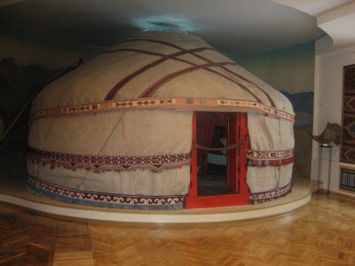 Юрта в экспозиции музея-заповедника